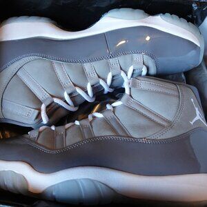 Air Jordan 11 Retro "Cool Grey 2022" (Size 11)